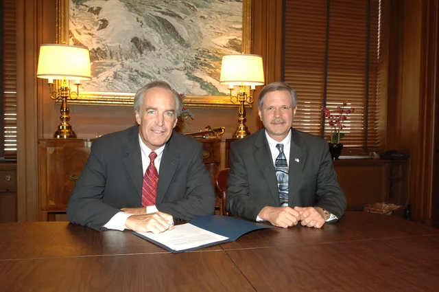 Complete assignment is listed as: Subject: Secretary Dirk Kempthorne [meeting at Main Interior] with North Dakota Governor John Hoeven, [for discussion of elk management plan at Theodore Roosevelt National Park, funding for the water treatment option selected by the Bureau of Reclamation for the Bur. The recurring shapes behind industry grant funding