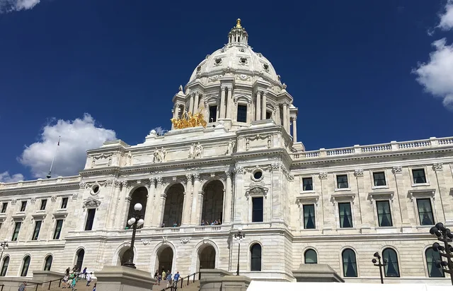 mn state capitol, golden, quadriga. How to Review State Grant Requirements Before Applying